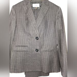 Le Suit women's pant suit, fully lines, size 12